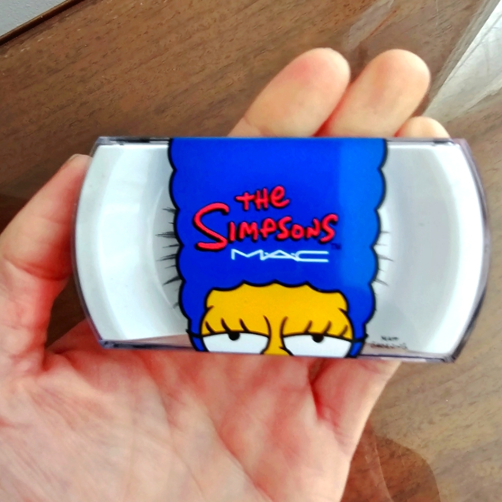 MAC False Eyelashes Marge Simpson Rare Limited Edition Makeup